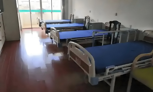 墓盗诡影